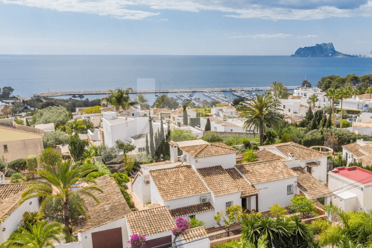 Villa de lujo en venta en Moraira, Pla del Mar, con vistas al mar.
