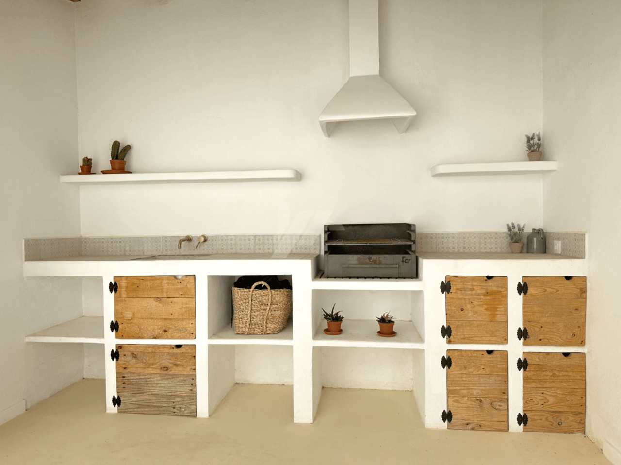 Villa Mediterránea Renovada con Encanto Ibicenco en Benitachell.